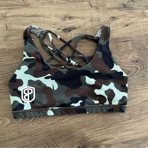 Born primitive cross back camo sports bra